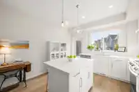 12 1871 165A STREET - thumbnail 8
