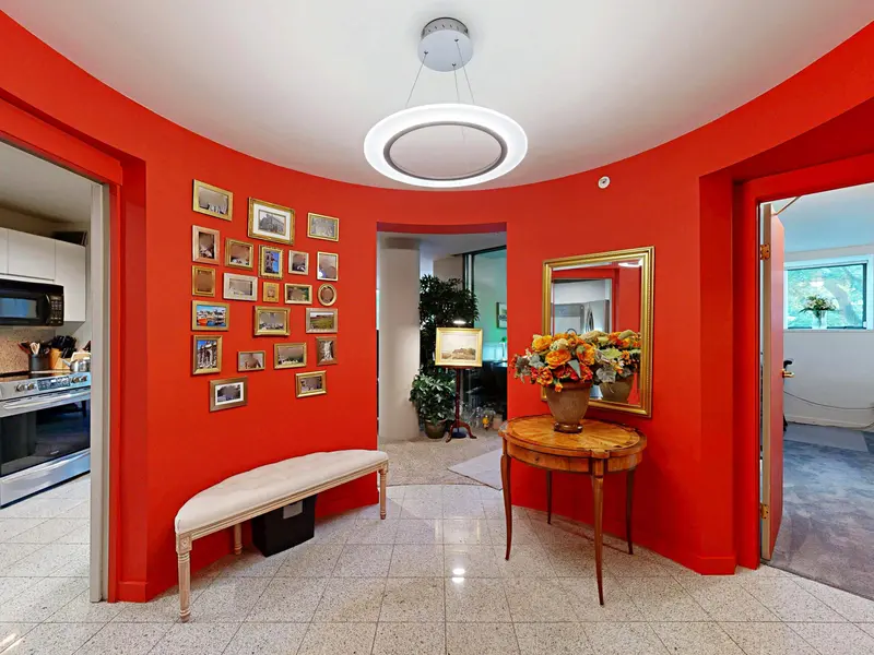 301 1888 ALBERNI STREET - photo 4 of 25