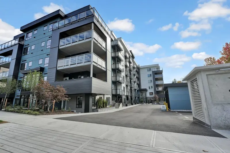 507 33886 PINE STREET - photo 2 of 25