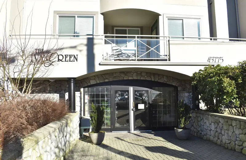 105 45775 SPADINA AVENUE - photo 2 of 16