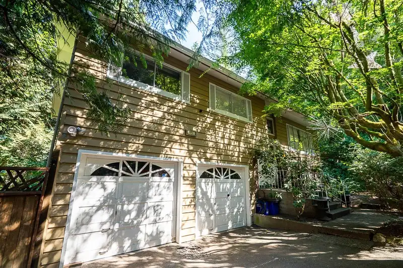3530 142A STREET - photo 2 of 20