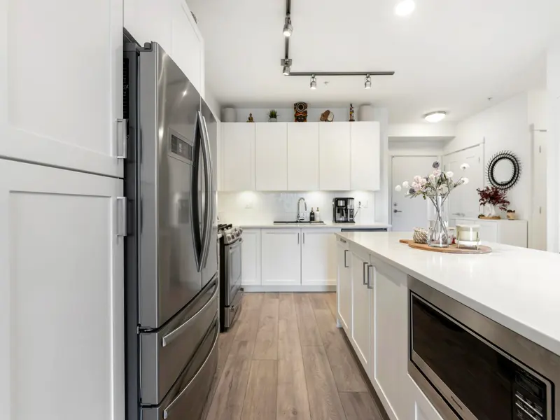 519 20673 78 AVENUE - photo 3 of 25