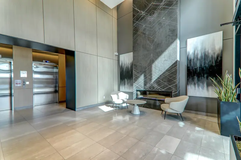 2202 1045 AUSTIN AVENUE - photo 4 of 25