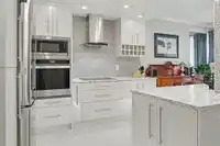 208 1765 MARTIN DRIVE - thumbnail 2