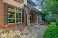 2070 132A STREET - thumbnail 4