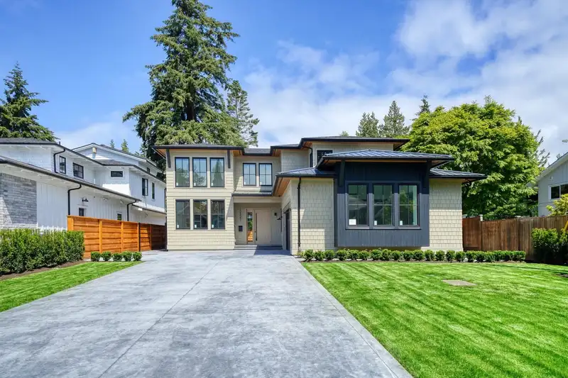 12321 22 AVENUE - photo 2 of 40