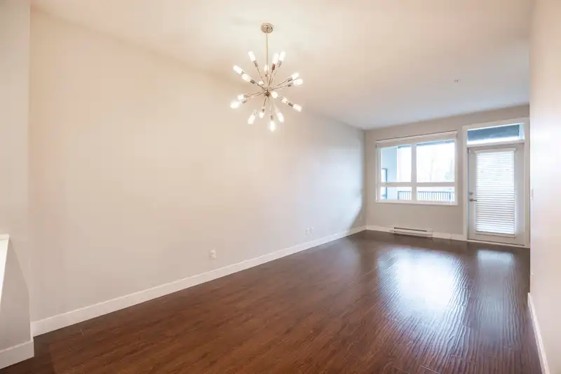 204 15188 29A AVENUE - photo 3 of 26
