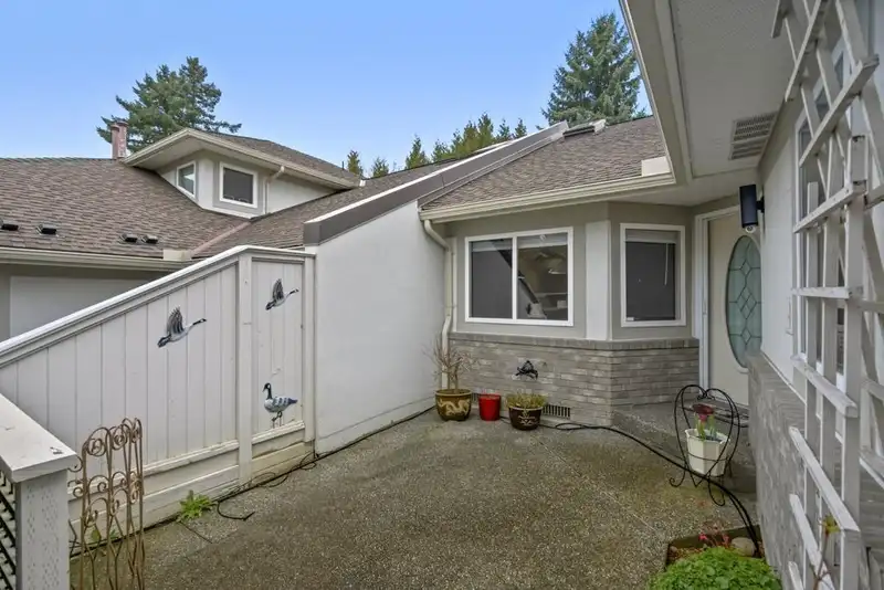 5 15099 28 AVENUE - photo 4 of 32