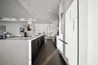 2502 1588 JOHNSTON ROAD - thumbnail 11