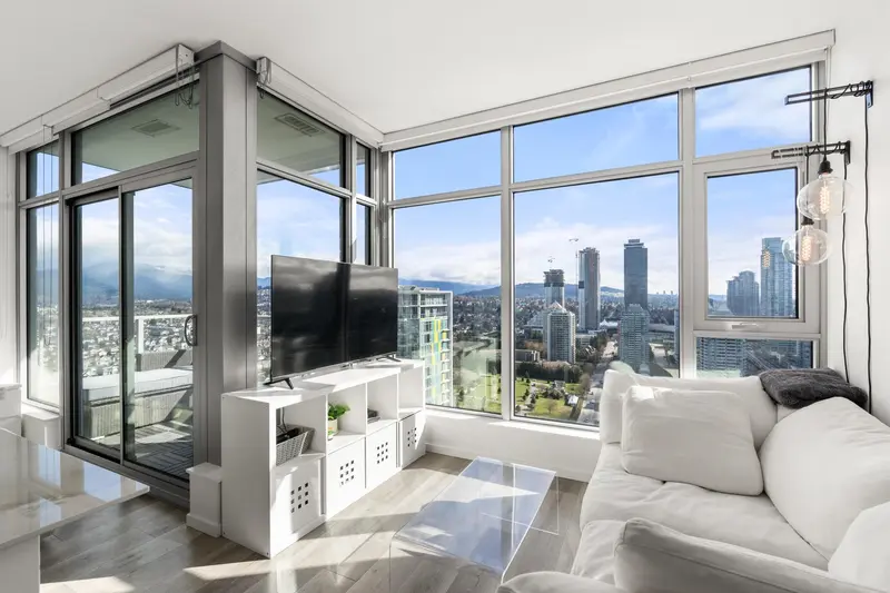 3302 1888 GILMORE AVENUE - photo 3 of 24