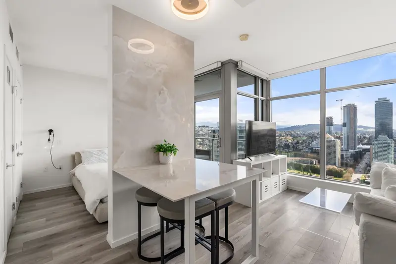 3302 1888 GILMORE AVENUE - photo 4 of 24