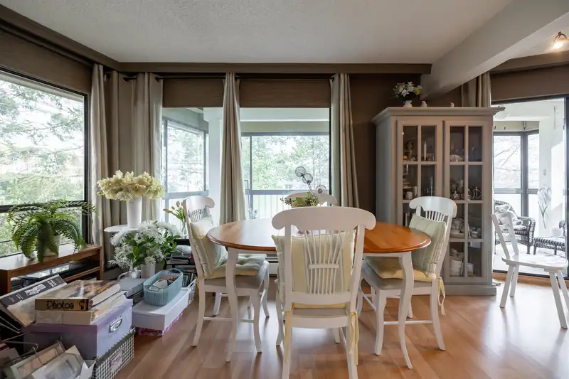 301 1389 WINTER STREET - photo 3 of 34