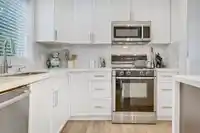 1 1434 EVERALL STREET - thumbnail 3