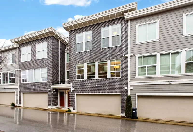 21 8371 202B STREET - photo 2 of 25