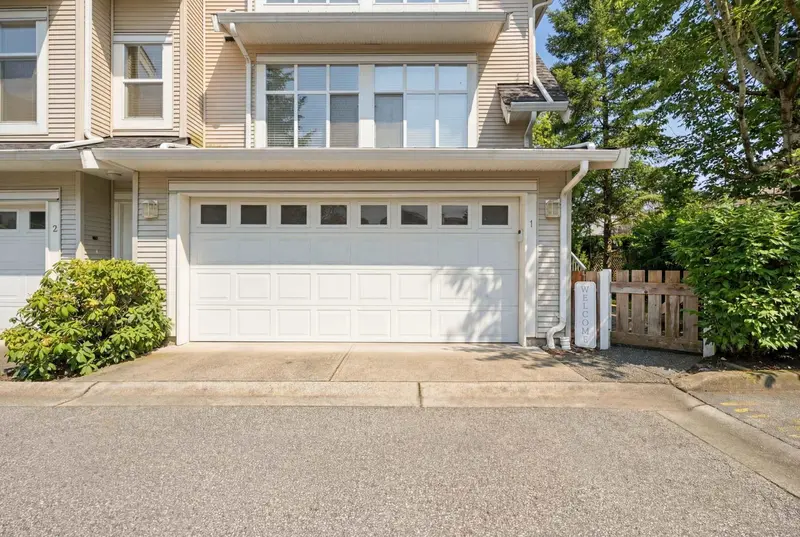 1 6415 197 STREET - photo 2 of 25