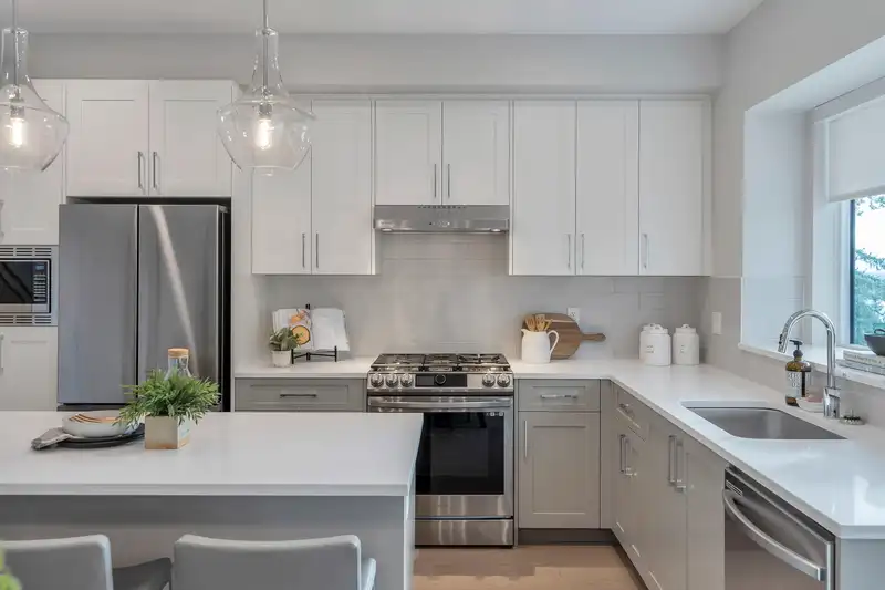 122 1833 165A STREET - photo 2 of 15
