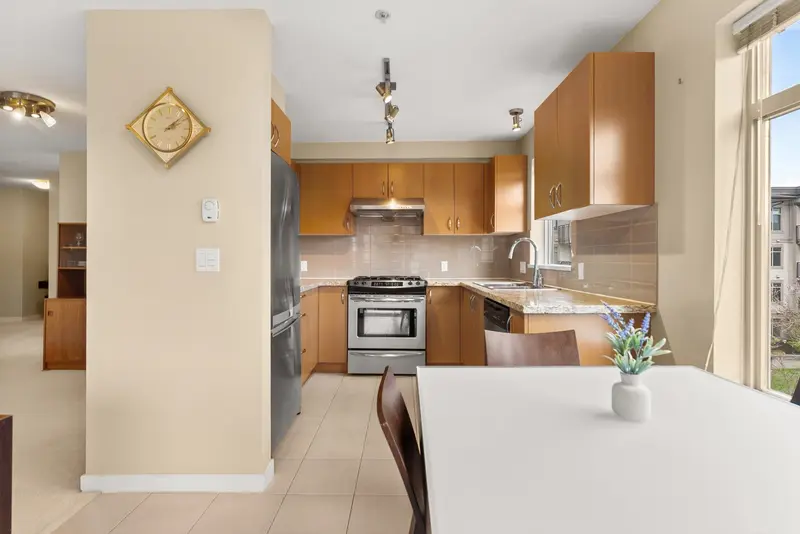 310 9288 ODLIN ROAD - photo 4 of 25