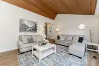 14694 17 AVENUE - thumbnail 5