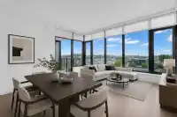 702 1588 JOHNSTON ROAD - thumbnail 1