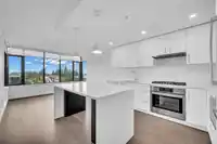 702 1588 JOHNSTON ROAD - thumbnail 5