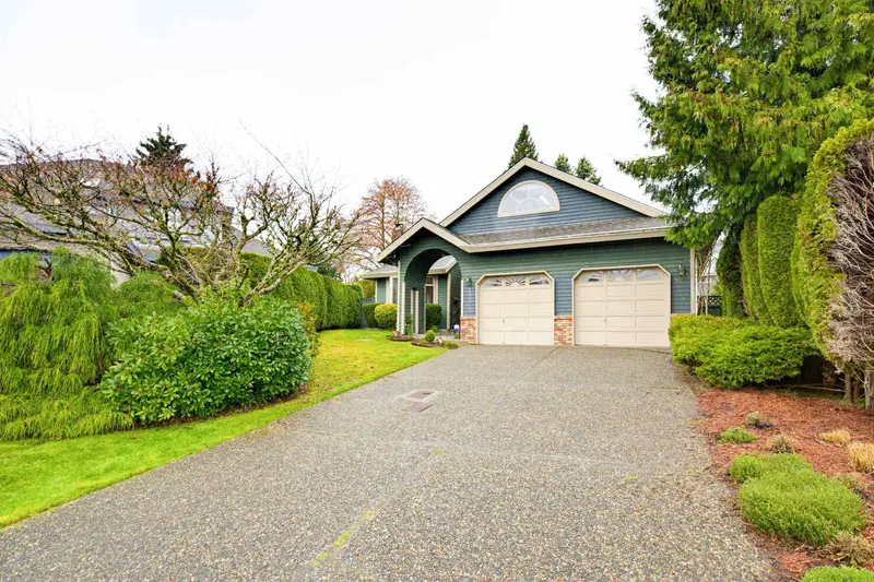 10574 WOODGLEN CLOSE - photo 2 of 25