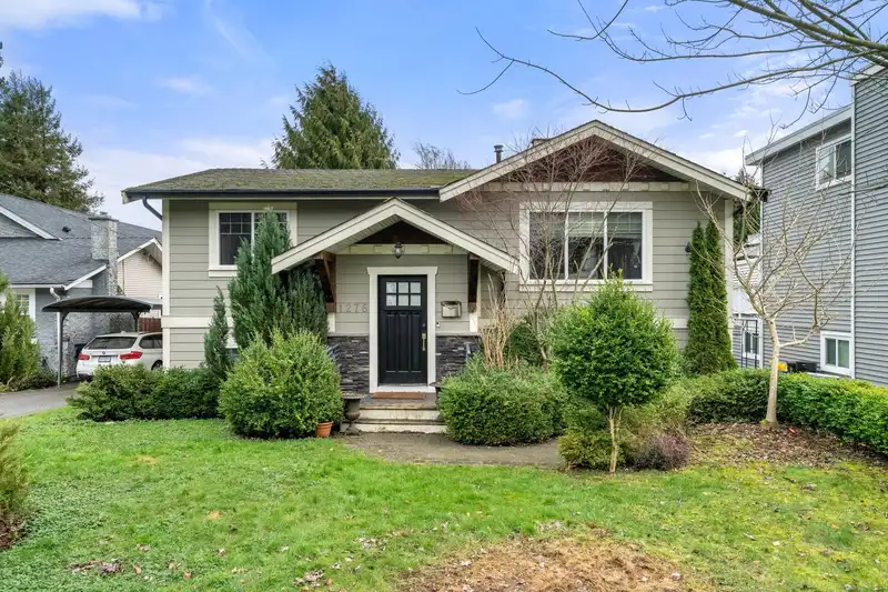 1276 KENT STREET - photo 1 of 40