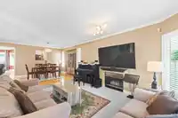 1968 129 STREET - thumbnail 4