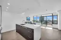 1009 1588 JOHNSTON ROAD - thumbnail 2