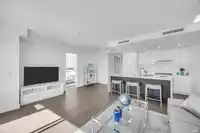 1009 1588 JOHNSTON ROAD - thumbnail 8