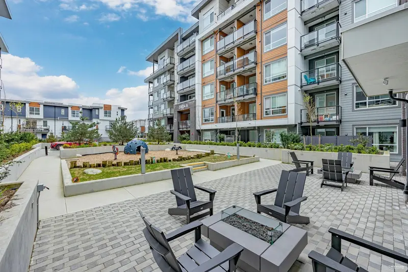 B123 20834 80 AVENUE - photo 2 of 24