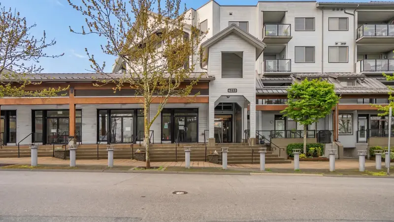 312 6233 LONDON ROAD - photo 1 of 25