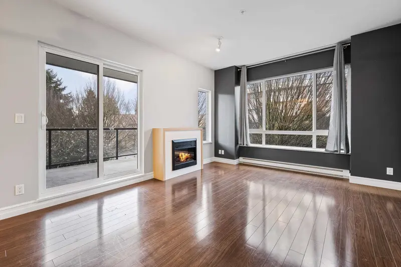 215 2943 NELSON PLACE - photo 3 of 25