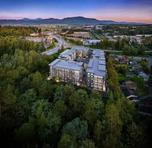 203 34375 GLADYS AVENUE - photo 1 of 7