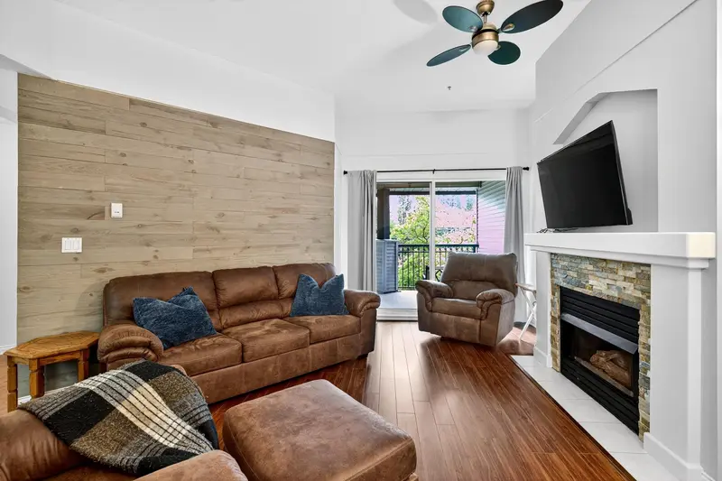 322 19528 FRASER HIGHWAY - photo 4 of 25