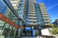 1006 1588 JOHNSTON ROAD - thumbnail 2