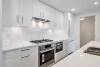 1006 1588 JOHNSTON ROAD - thumbnail 11