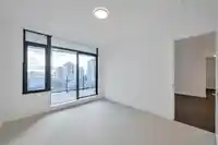 1006 1588 JOHNSTON ROAD - thumbnail 20