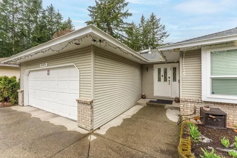 15473 27A AVENUE - photo 2 of 25