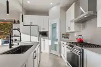2107 165B STREET - thumbnail 10
