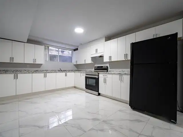2644 140 STREET - photo 4 of 30