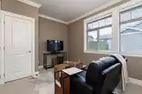 36 350 174 STREET - thumbnail 4