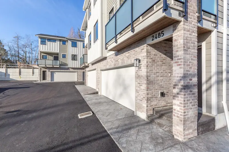 2485 BECK ROAD - photo 3 of 25