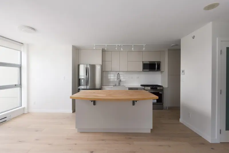 1403 989 BEATTY STREET - photo 1 of 25