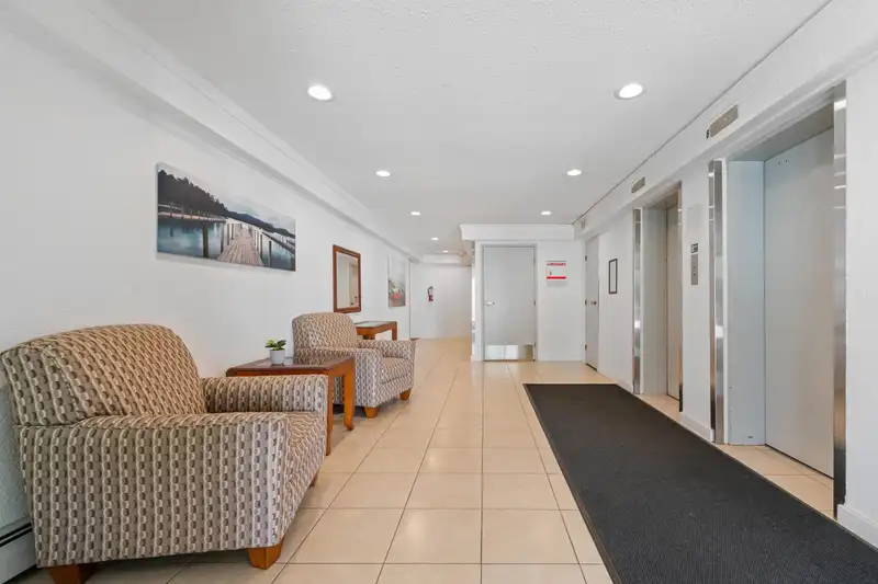 102 1561 VIDAL STREET - photo 3 of 38