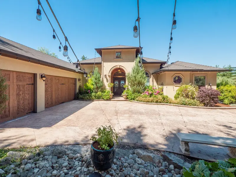 6391&93 SANDPIPER ROAD - photo 2 of 25