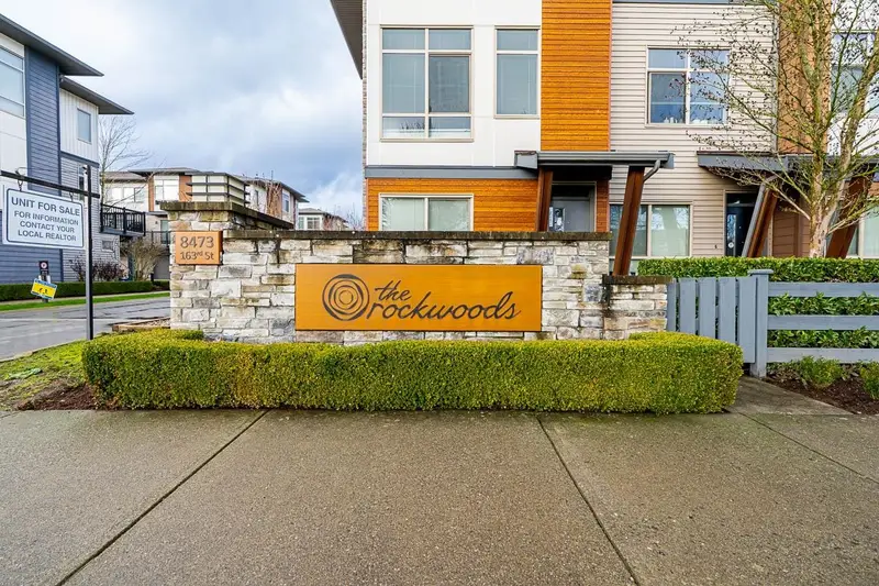 151 8473 163 AVENUE - photo 1 of 25