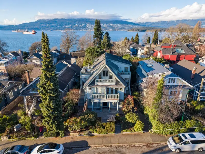 2723 W 1ST AVENUE - photo 2 of 25