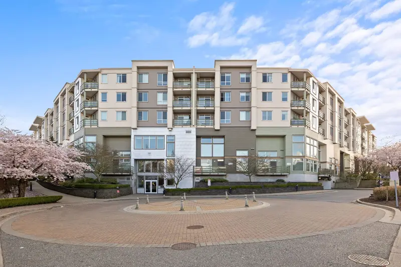 312 15850 26 AVENUE - photo 1 of 25