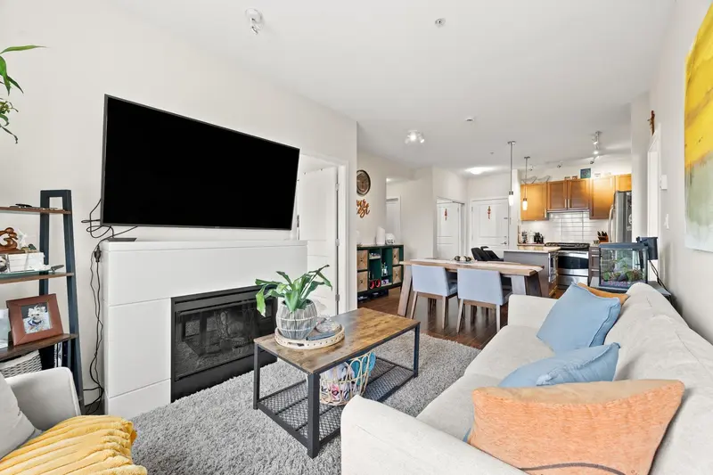 312 15850 26 AVENUE - photo 4 of 25