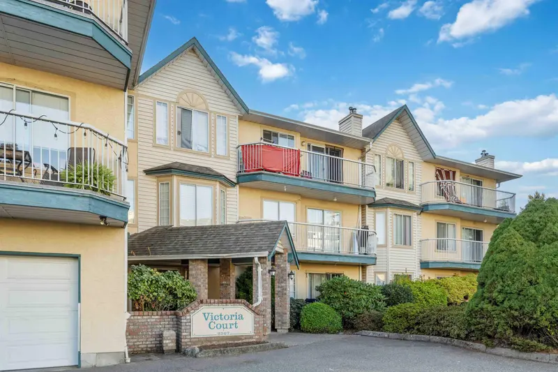 206 2567 VICTORIA STREET - photo 4 of 25